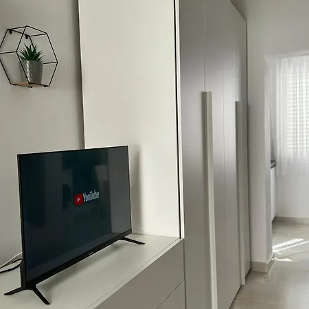Apartment Stylish One Bedroom Durrës